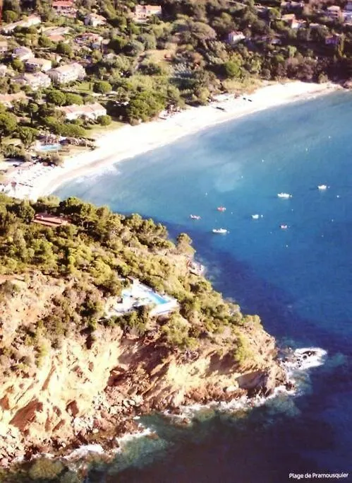Mazet/ Appartement Le Lavandou Apartment
